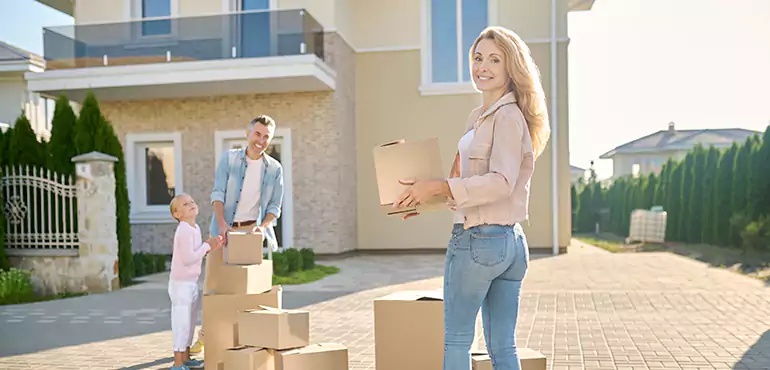 Why Phoenix Homeowners Prefer Working with Us Instead of a Realtor